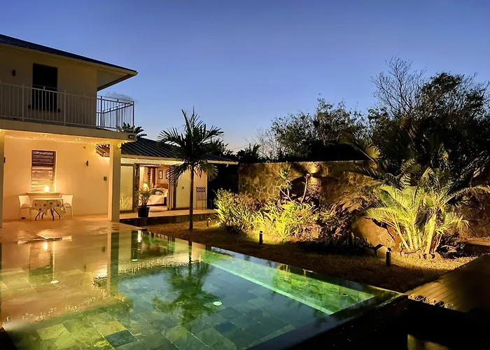 Lakaz Kannell - Cinnamon Room- Luxury Bedroom And Bathroom Infinity Pool