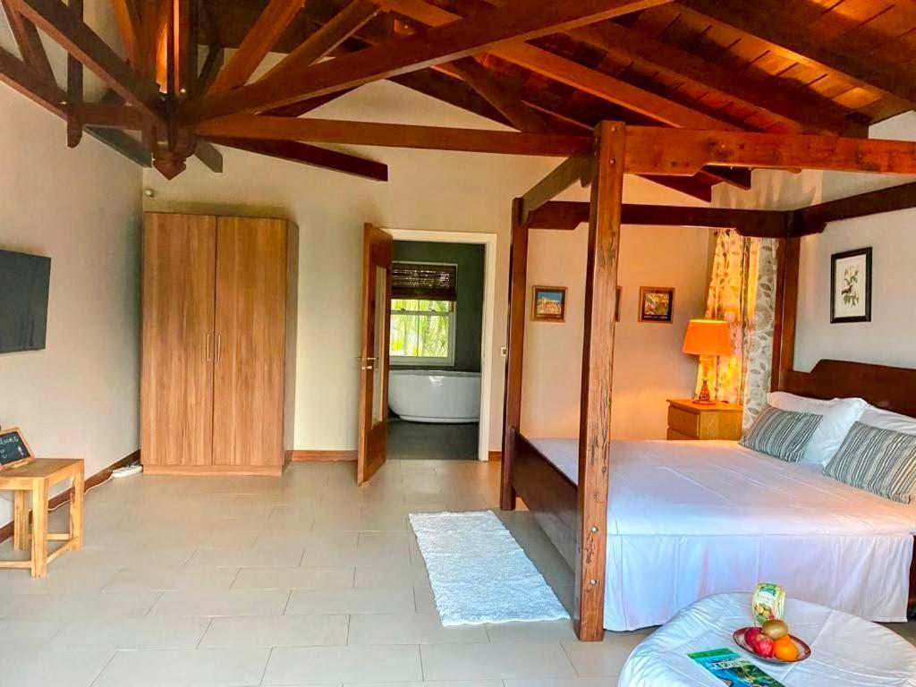 Lakaz Kannell - Cinnamon Room- Luxury Bedroom And Bathroom Infinity Pool * Cap Malheureux
