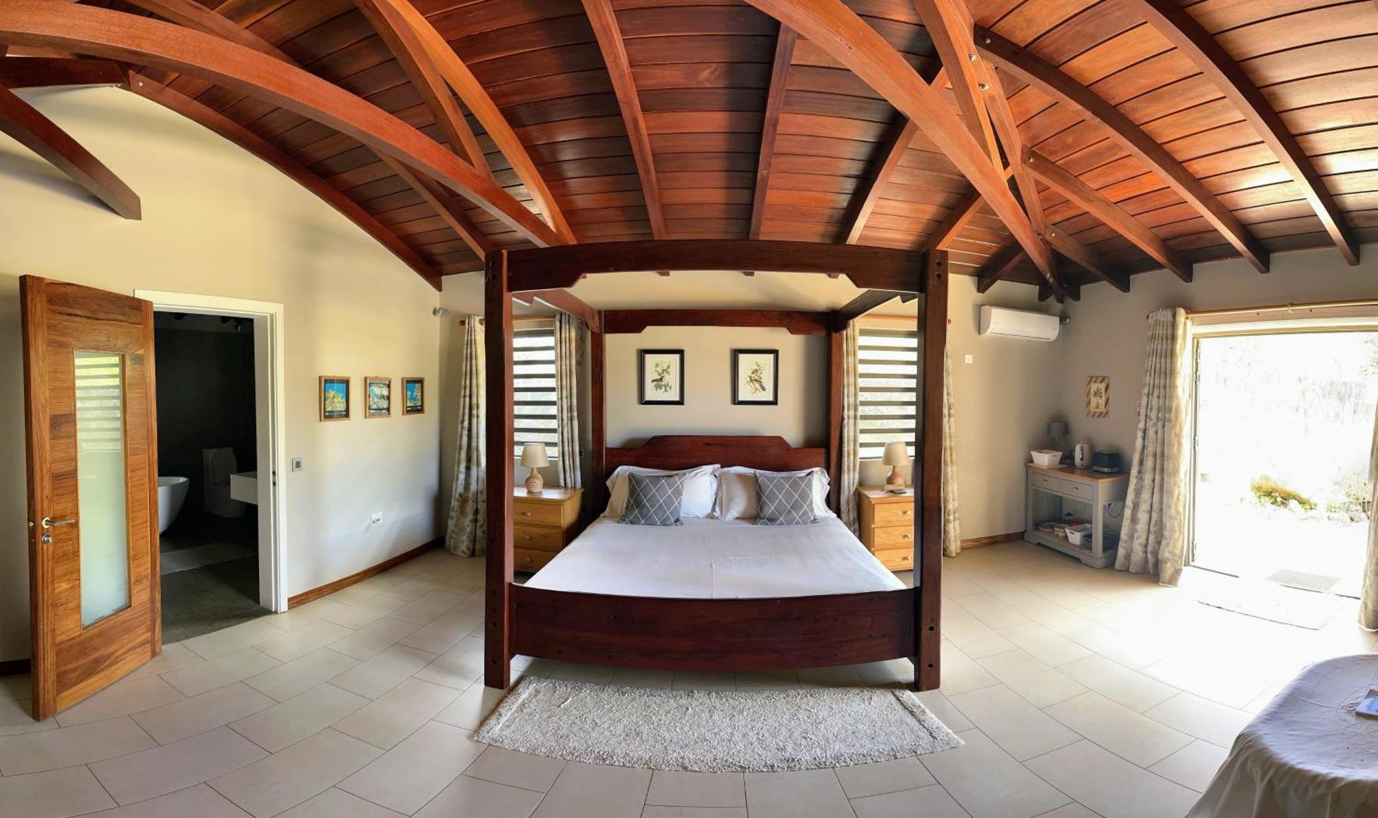Lakaz Kannell - Cinnamon Room- Luxury Bedroom And Bathroom Infinity Pool Apartment Cap Malheureux
